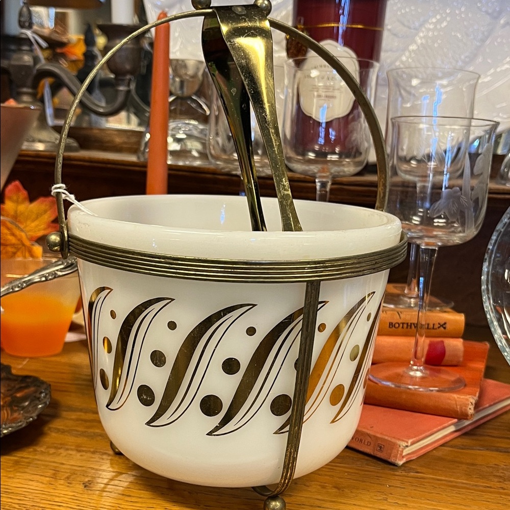 Elegant White and Gold Mid-Century Ice Bucket